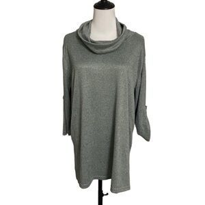 Runaway Bay lightweight tunic sweater light green